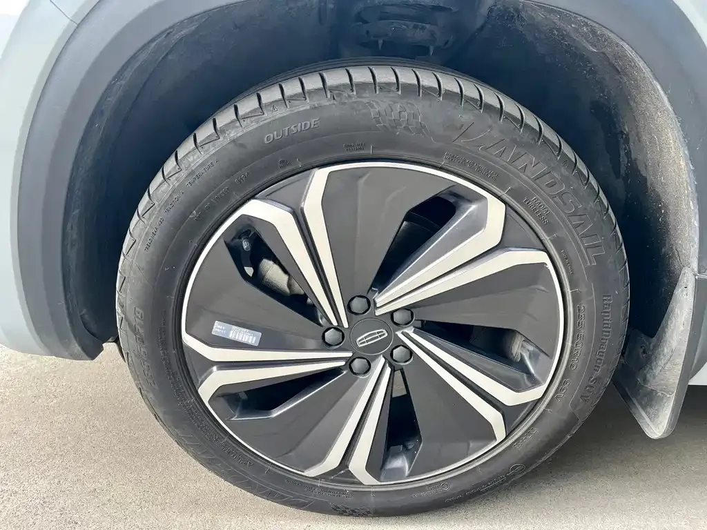 Geely Xingyue L — фото 10