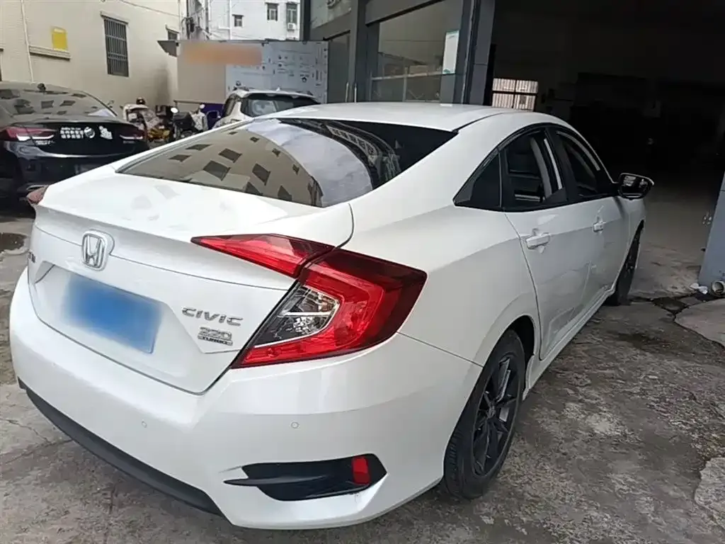 Honda Civic — фото 5