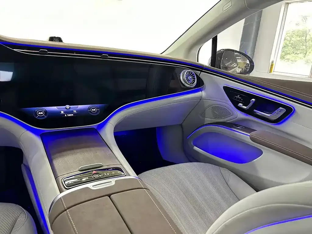 Mercedes-Benz EQS — фото 10