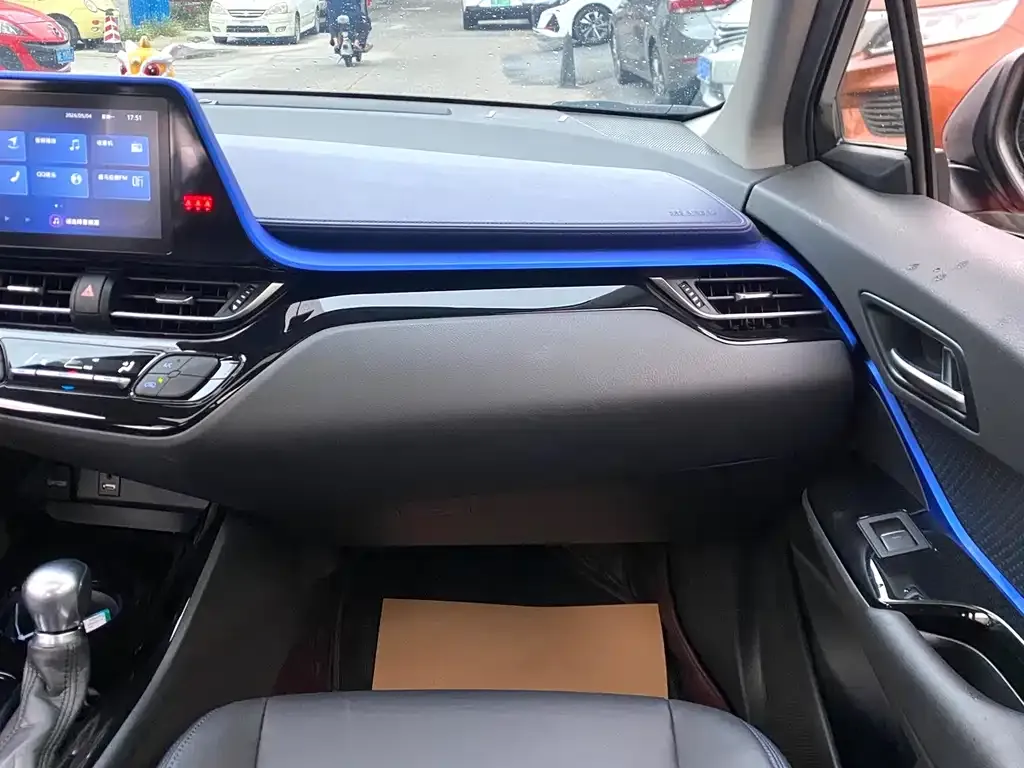 Toyota C-HR 2022 из CN, фото 2