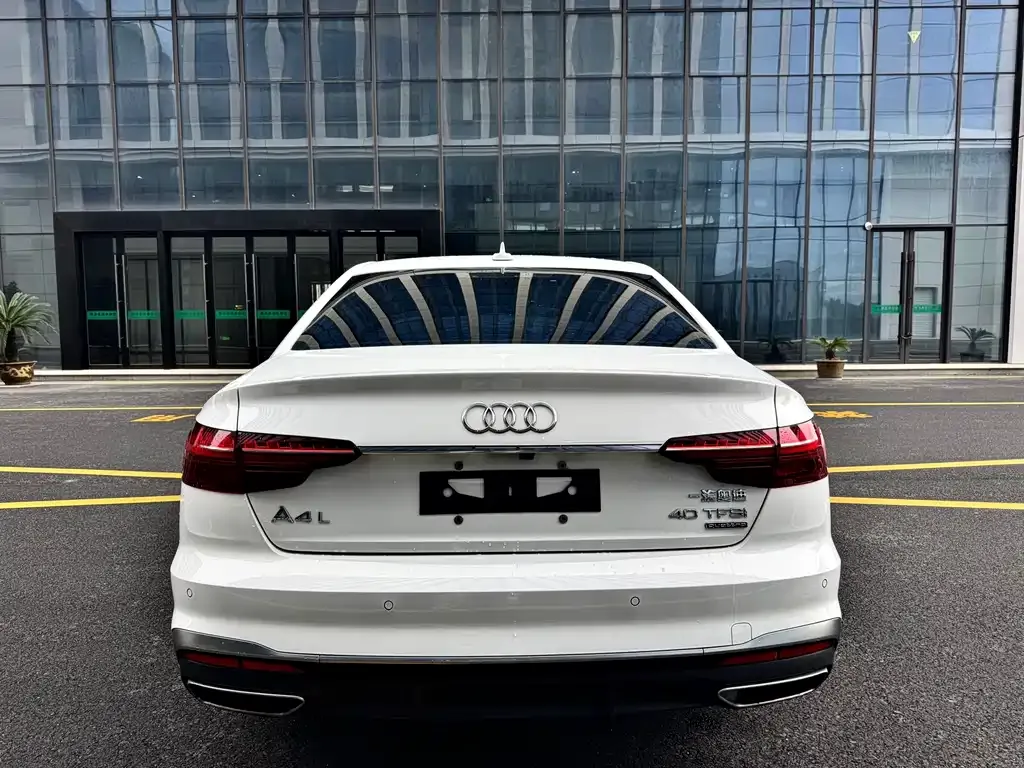 Audi A4L — фото 4