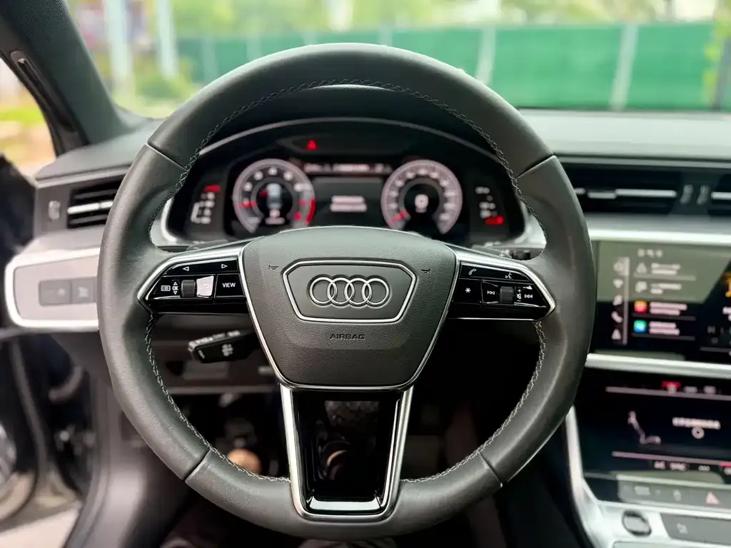 Audi A6L — фото 2