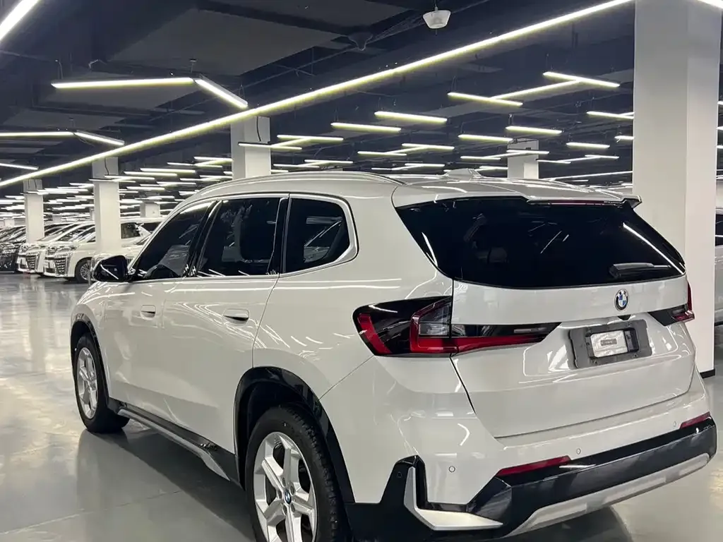 BMW X1 — фото 10
