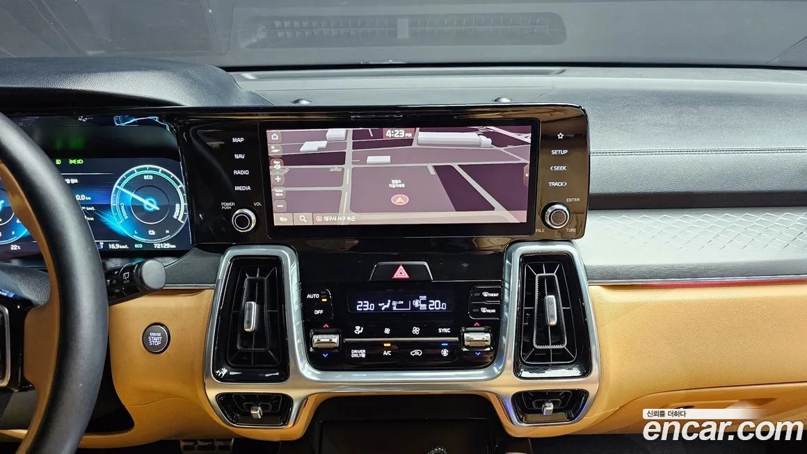 Kia Sorento — фото 7