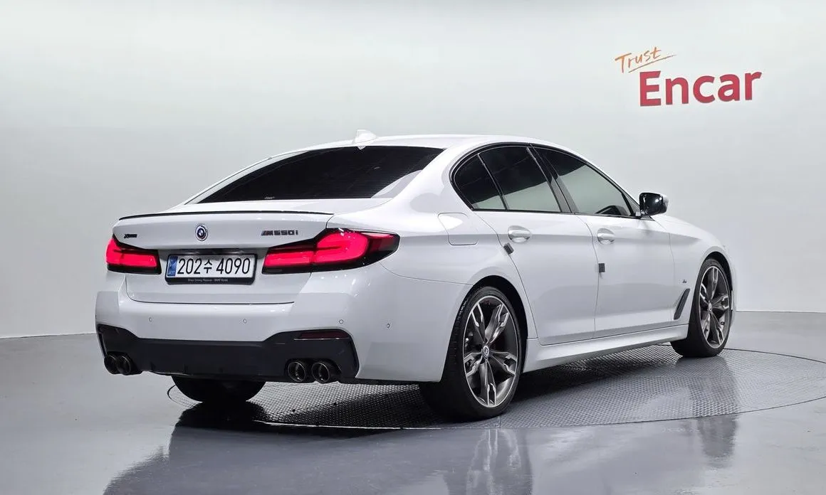 BMW 5-Series 2023 из KR, фото 4