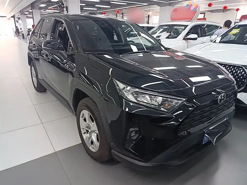 Toyota RAV4 2024 из CN, фото 2