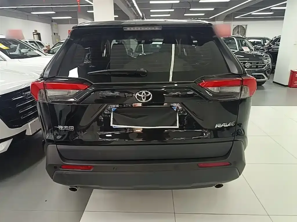 Toyota RAV4 2024 из CN, фото 3
