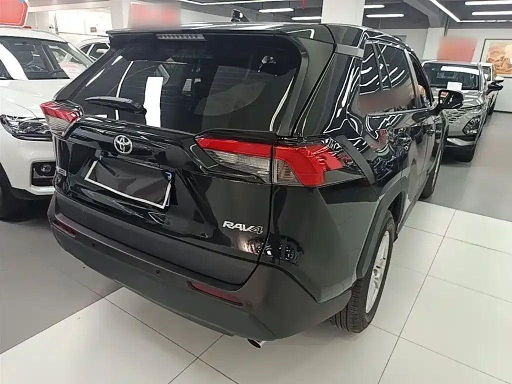 Toyota RAV4 2024 из CN, фото 8