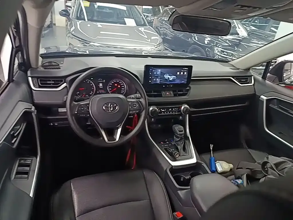 Toyota RAV4 2024 из CN, фото 6