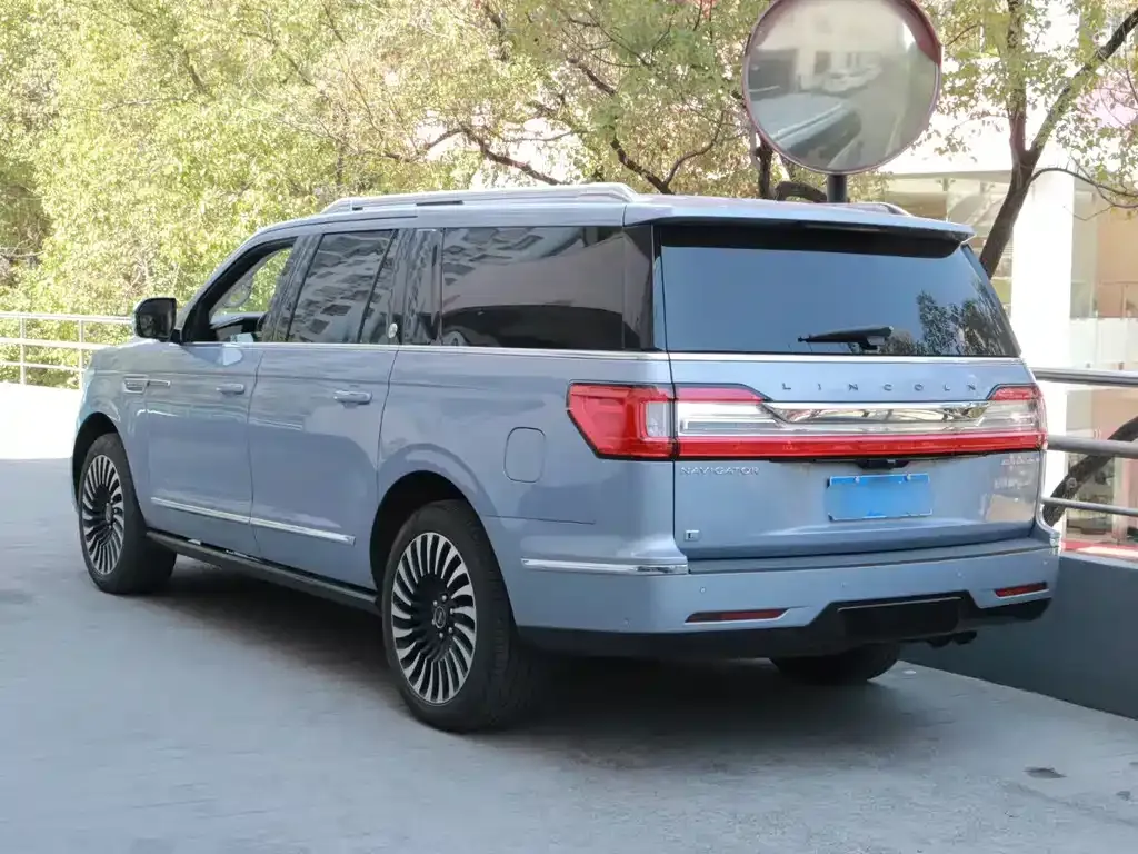 Lincoln Navigator — фото 9