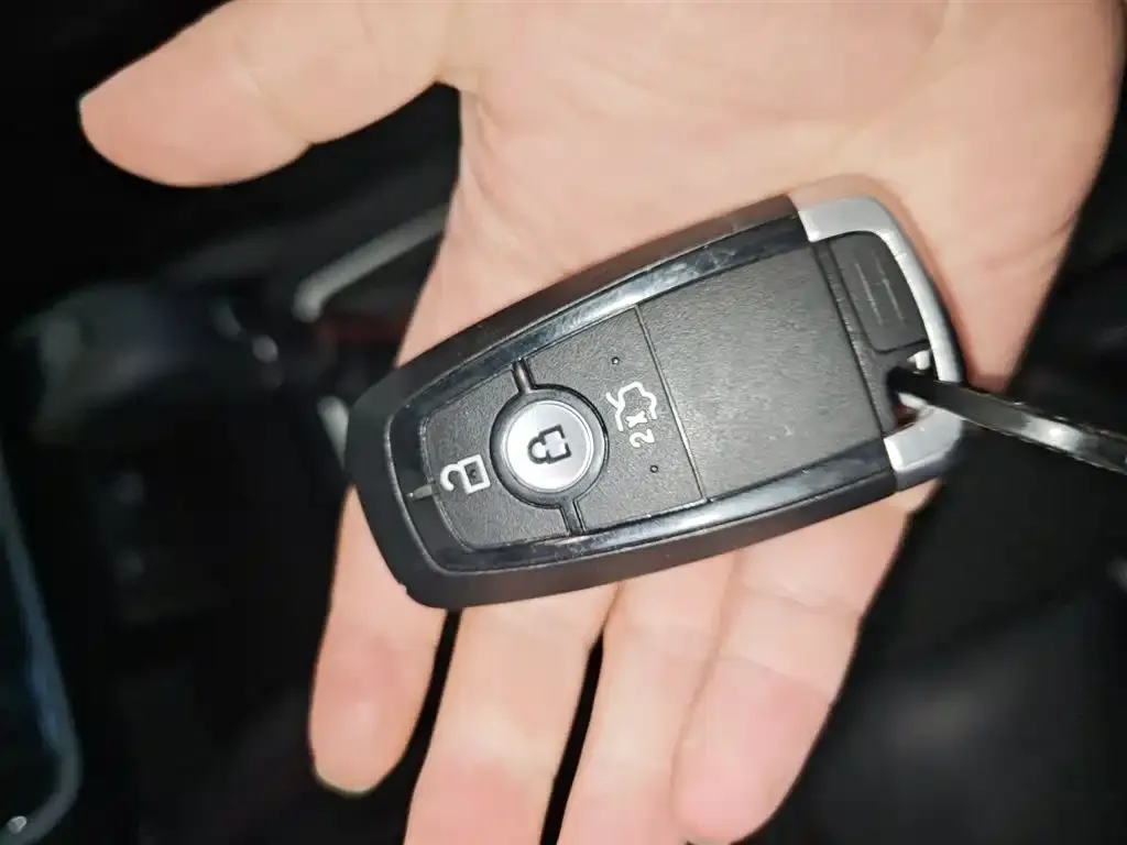 Ford Focus 2023 из CN, фото 2
