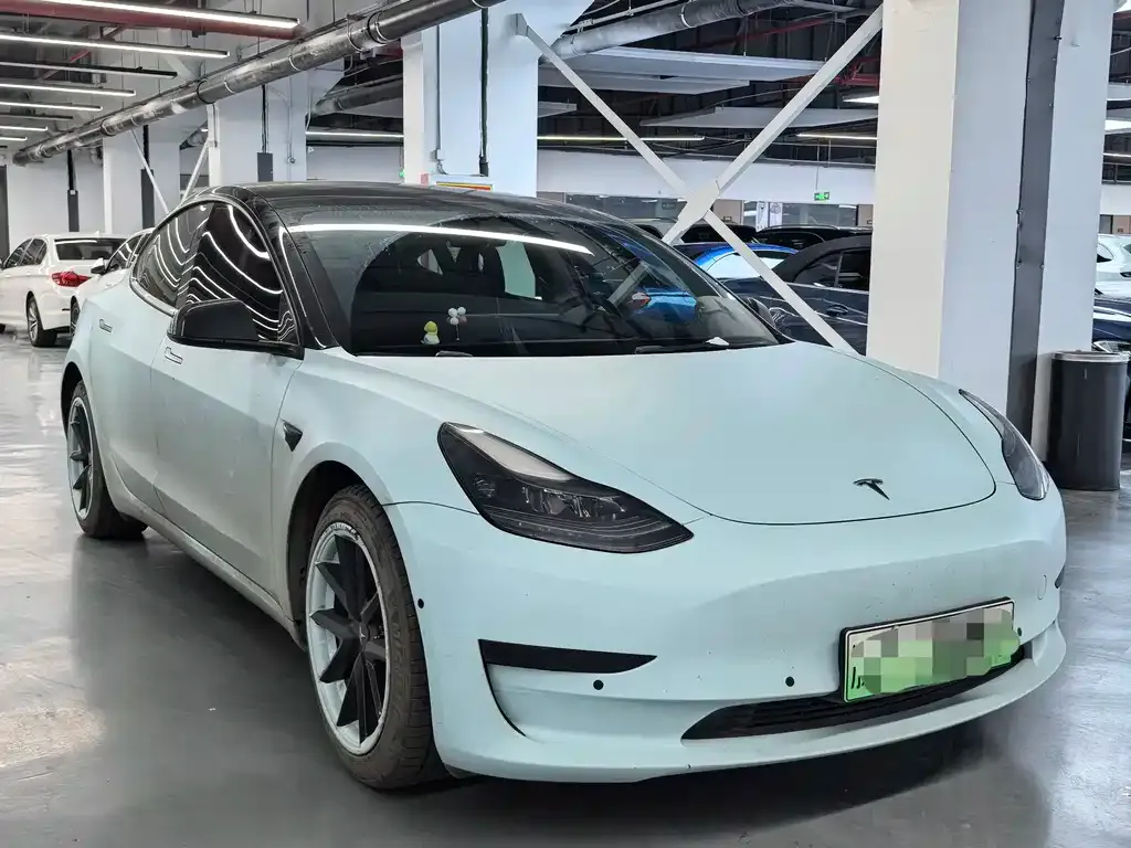 Tesla Model 3 — фото 9