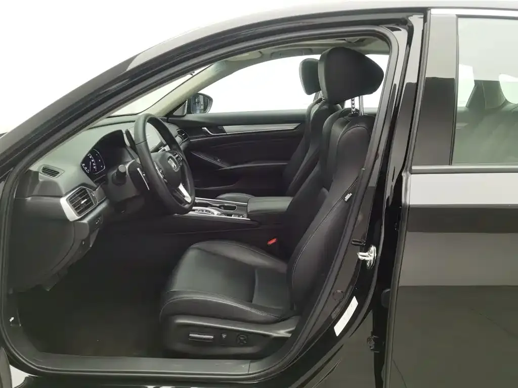 Honda Accord — фото 3