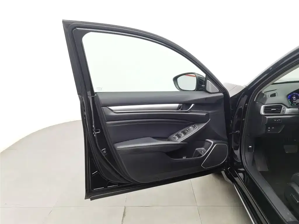 Honda Accord — фото 6
