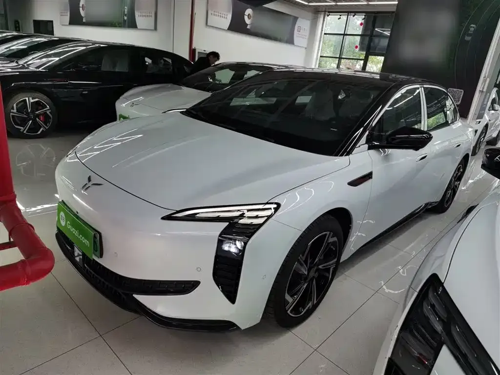 Hongqi EH7 2024 из CN, фото 4