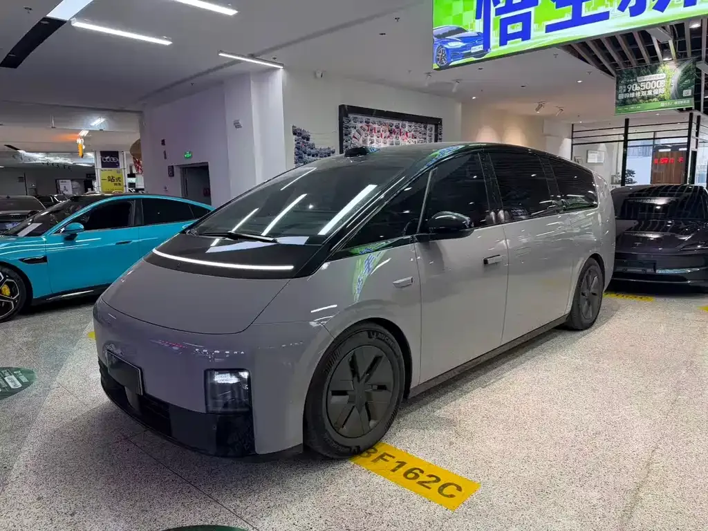 Li Auto MEGA
