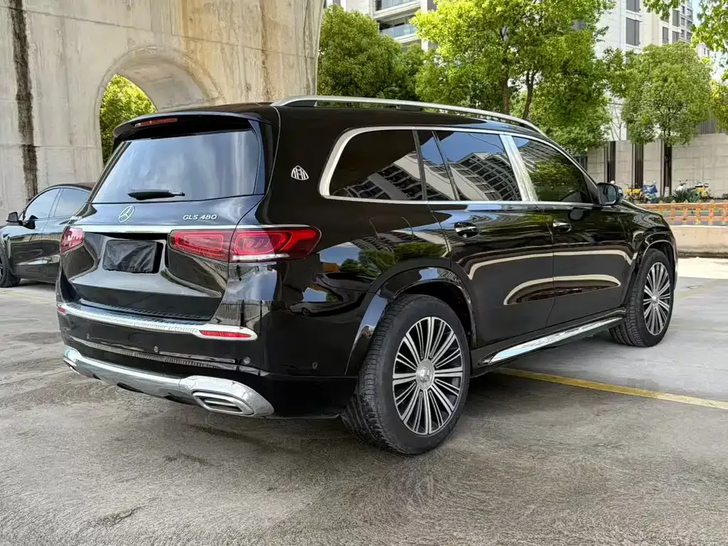 Mercedes-Benz GLS — фото 10