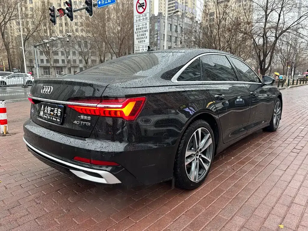 Audi A6L — фото 9