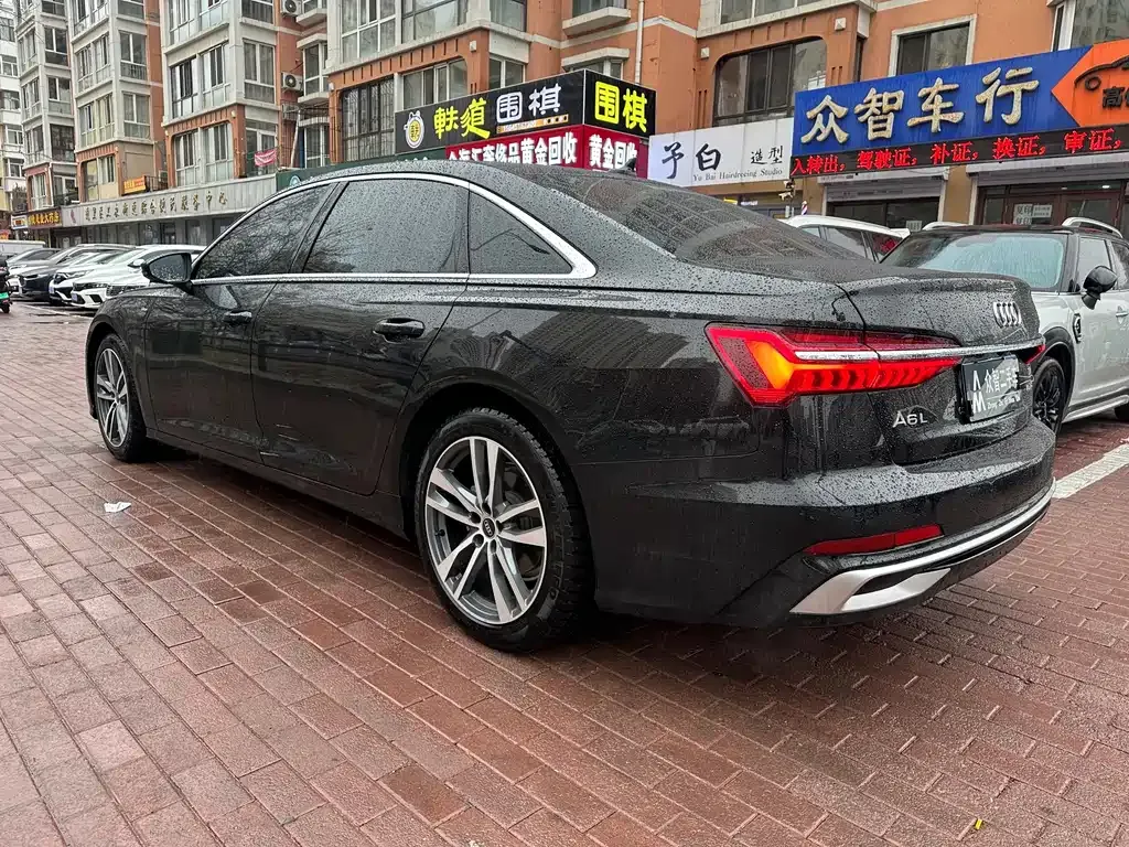 Audi A6L — фото 7