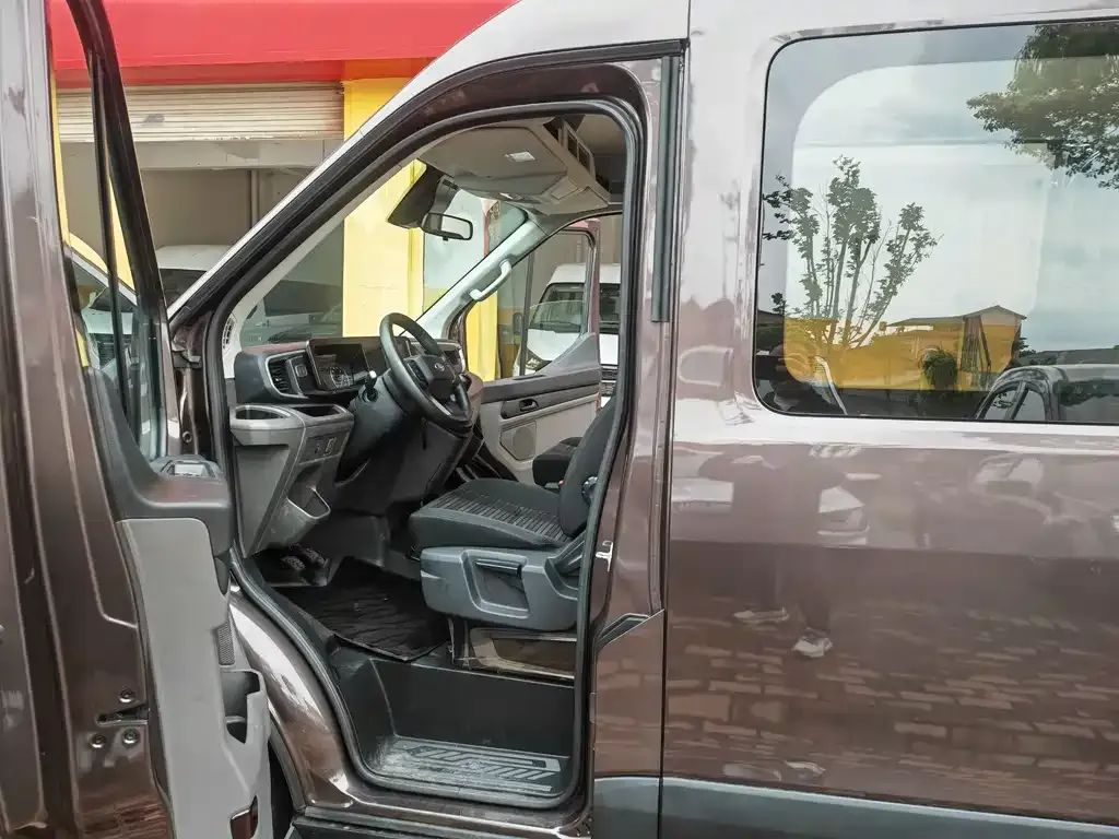 Ford Transit T8 2025 из CN, фото 2