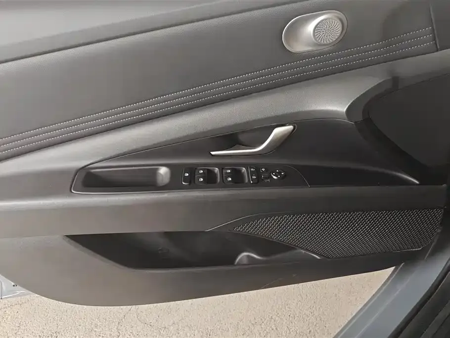 Hyundai Elantra 2022 из CN, фото 9