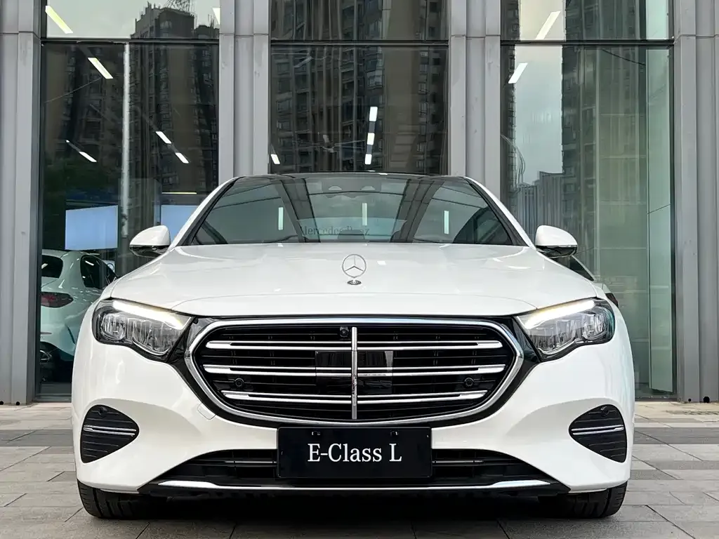 Mercedes-Benz E-Class — фото 5
