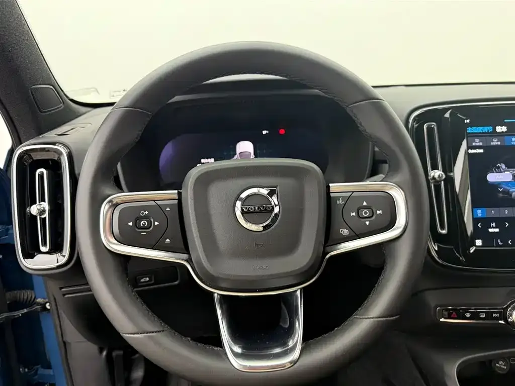 Volvo C40 2023 из CN, фото 4