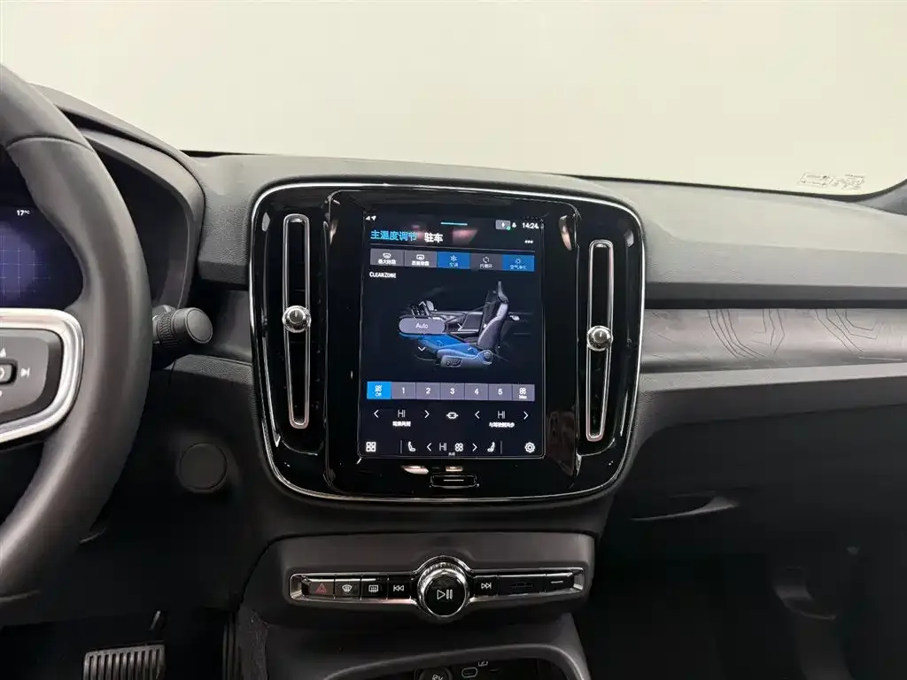 Volvo C40 2023 из CN, фото 3