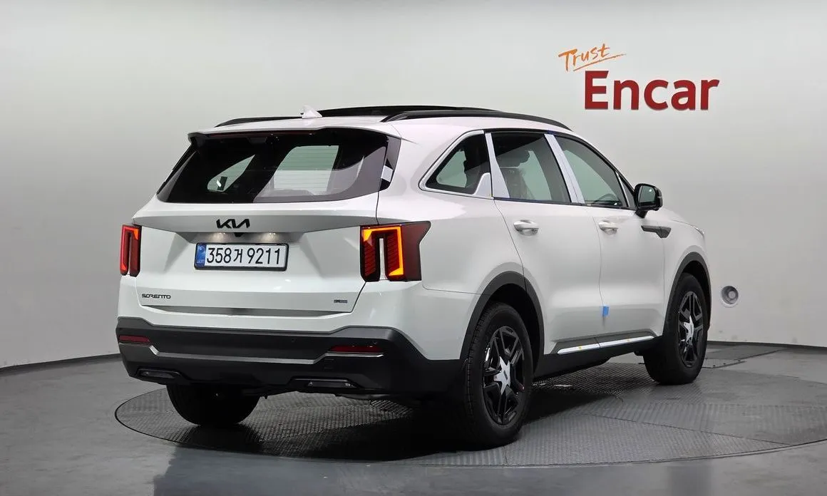 Kia Sorento — фото 5