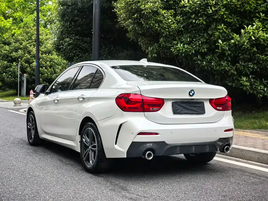 BMW 1 Series 2021 из CN, фото 9