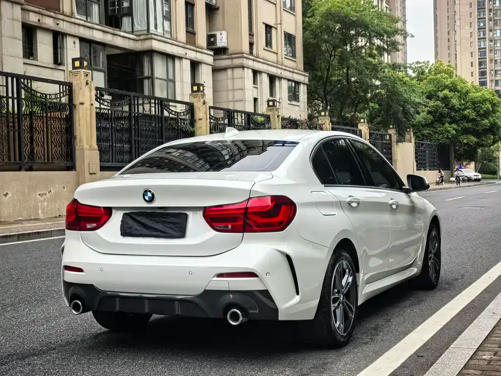 BMW 1 Series 2021 из CN, фото 10