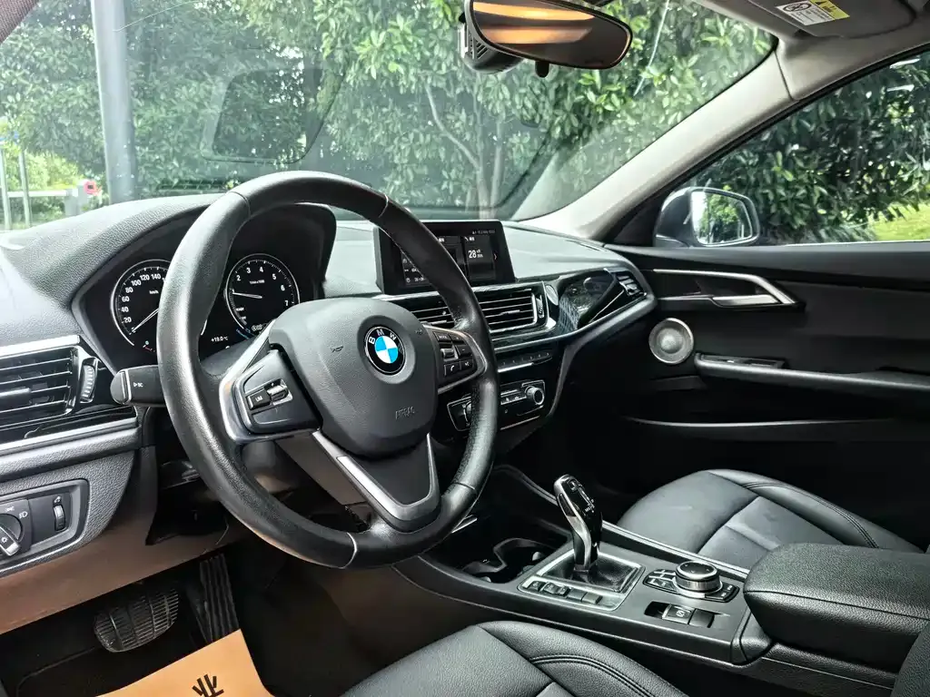 BMW 1 Series 2021 из CN, фото 4