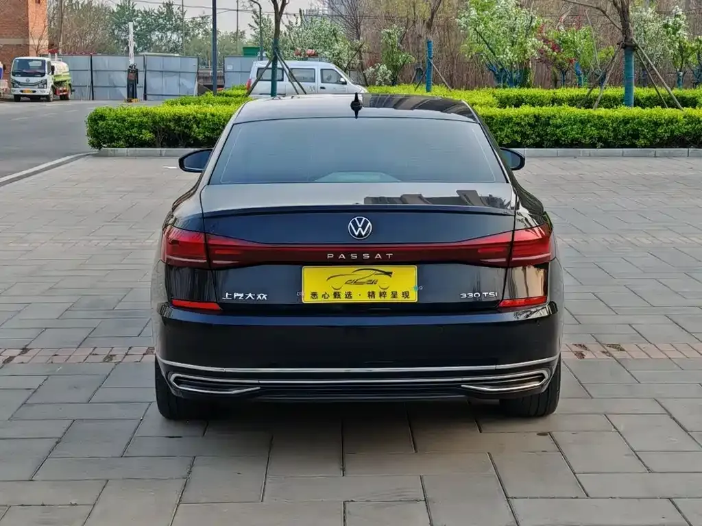 Volkswagen Passat — фото 8