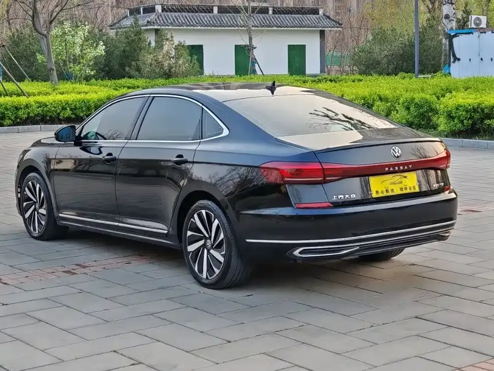 Volkswagen Passat — фото 4