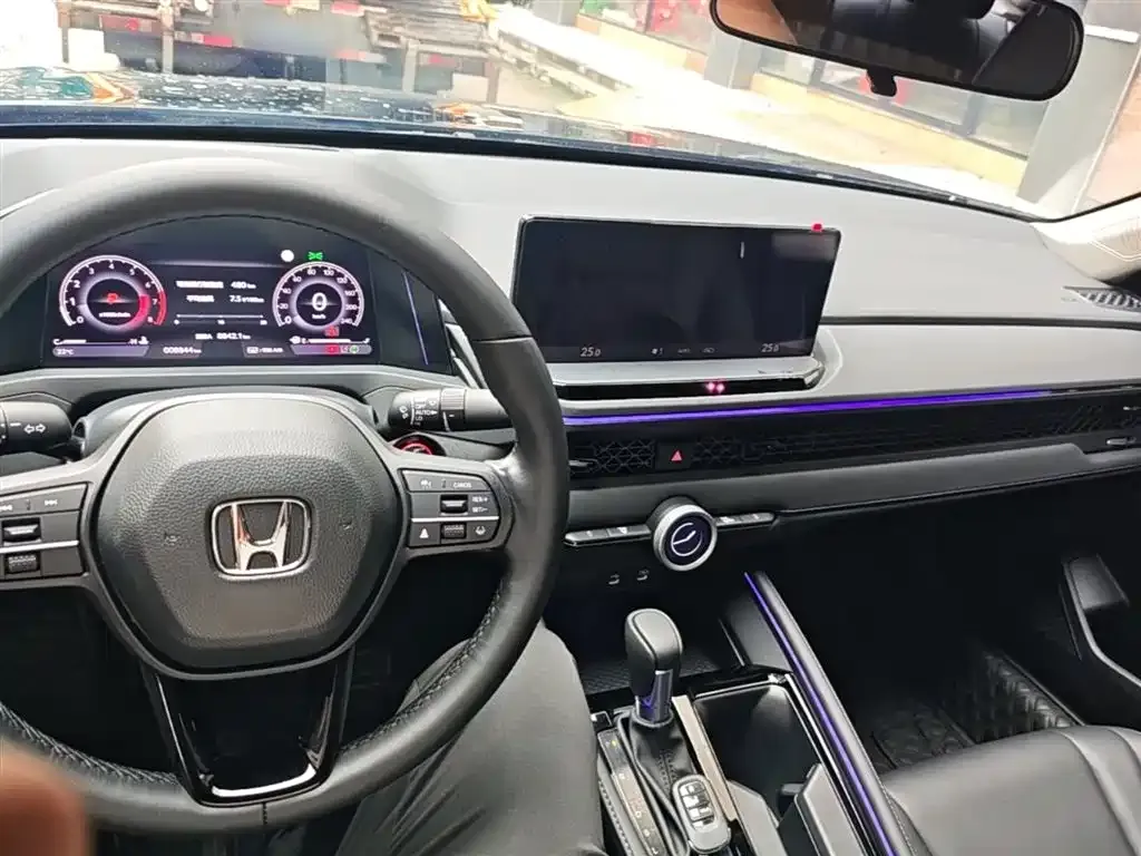 Honda Accord — фото 6