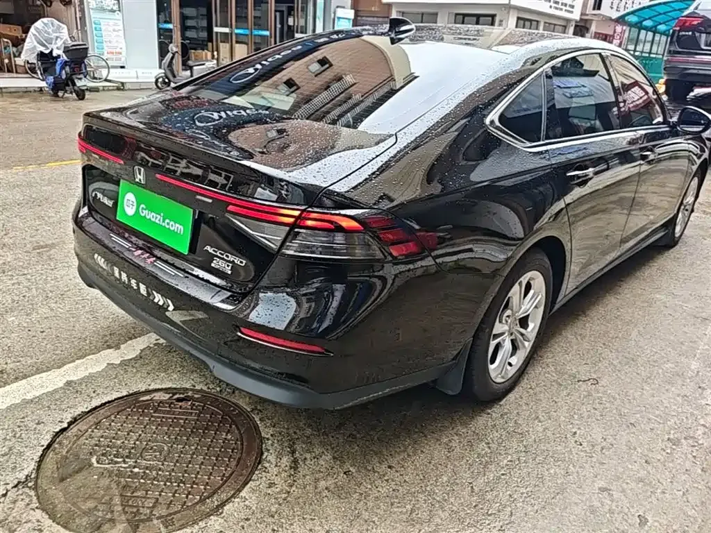 Honda Accord — фото 9