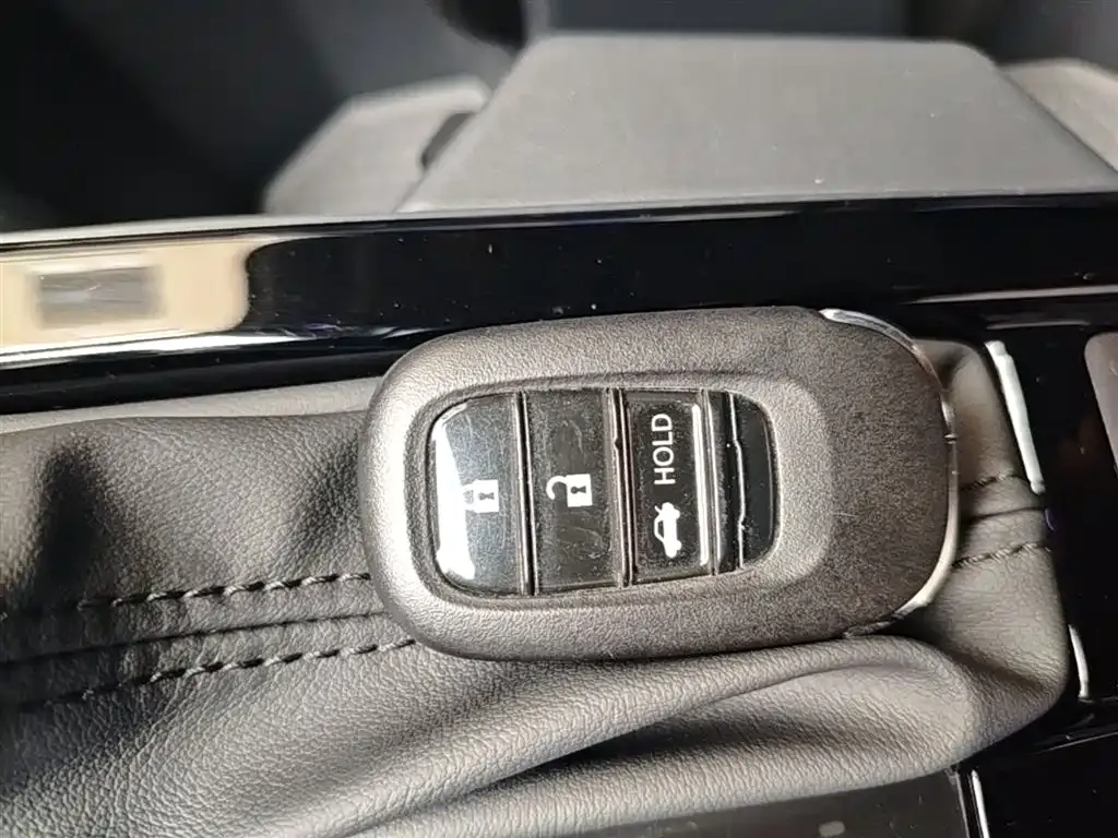 Honda Accord — фото 4