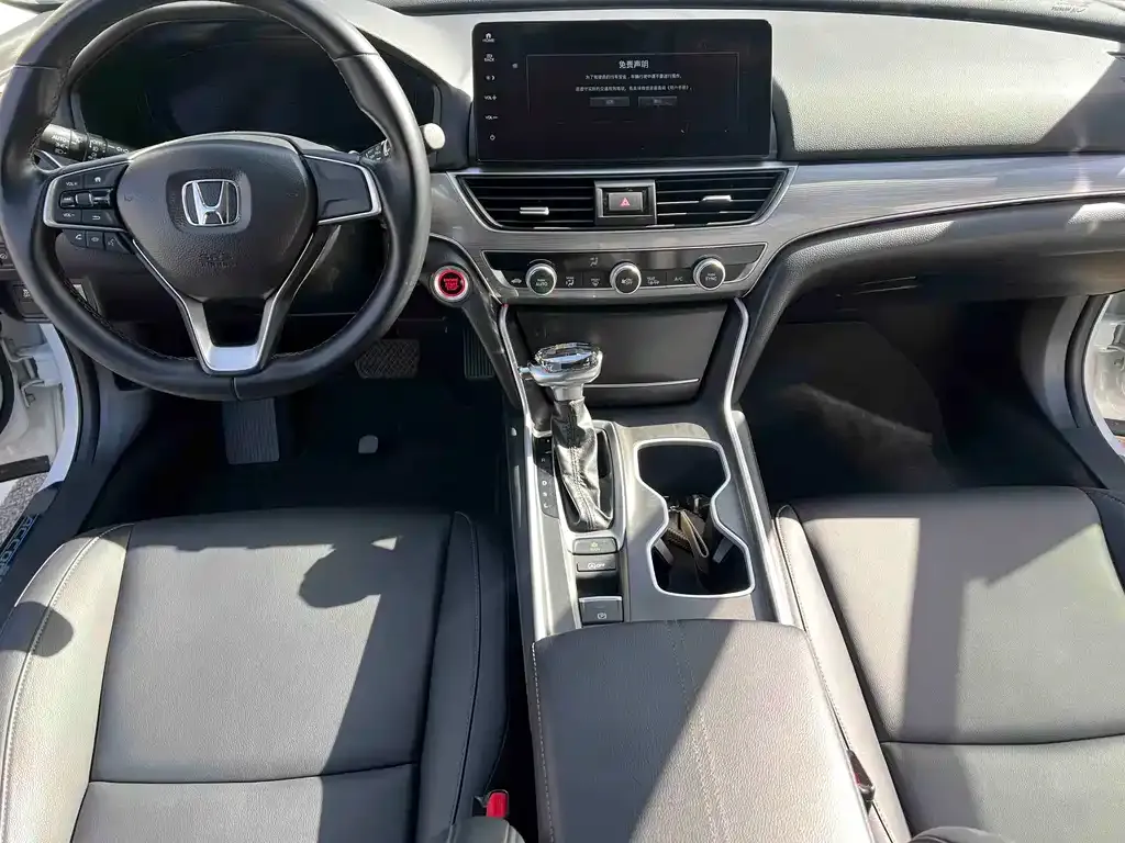 Honda Accord — фото 6