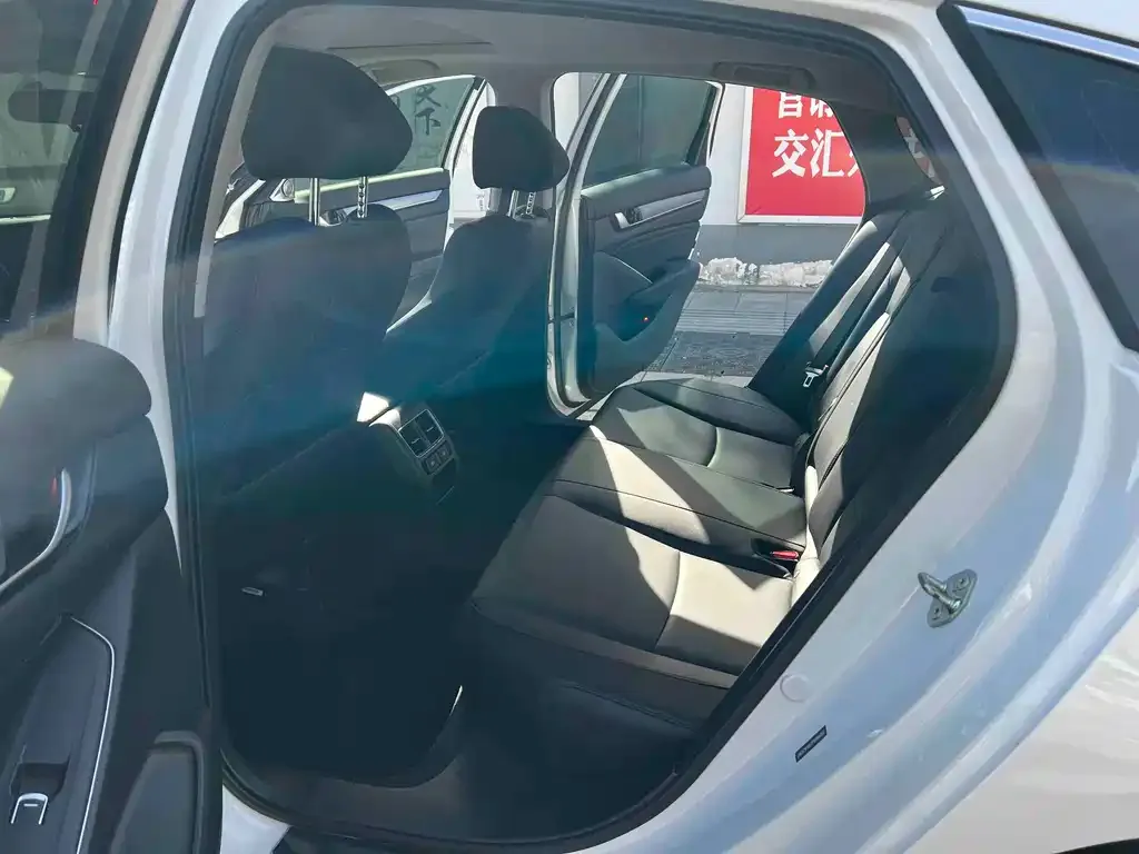 Honda Accord — фото 2