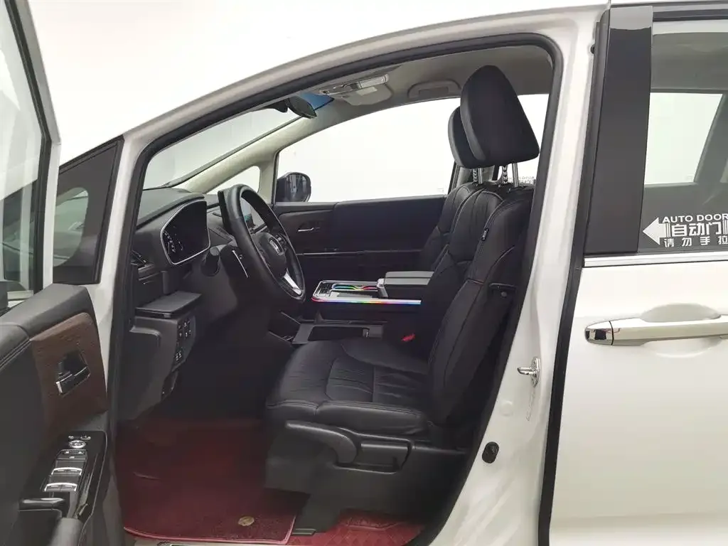 Honda Odyssey — фото 10