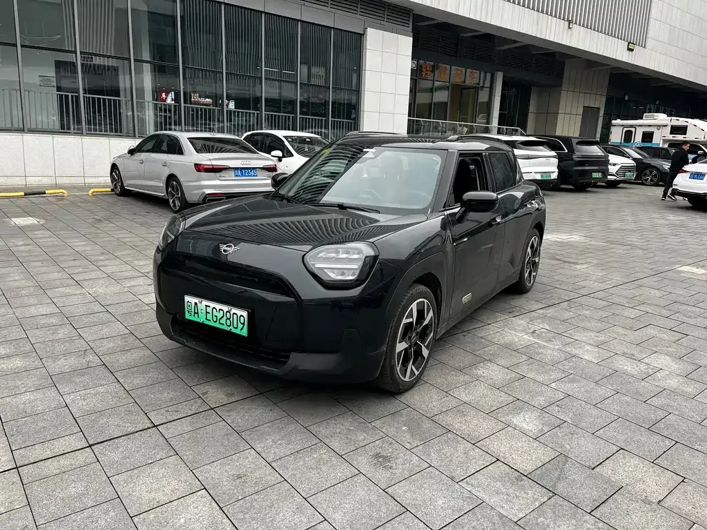MINI Aceman EV