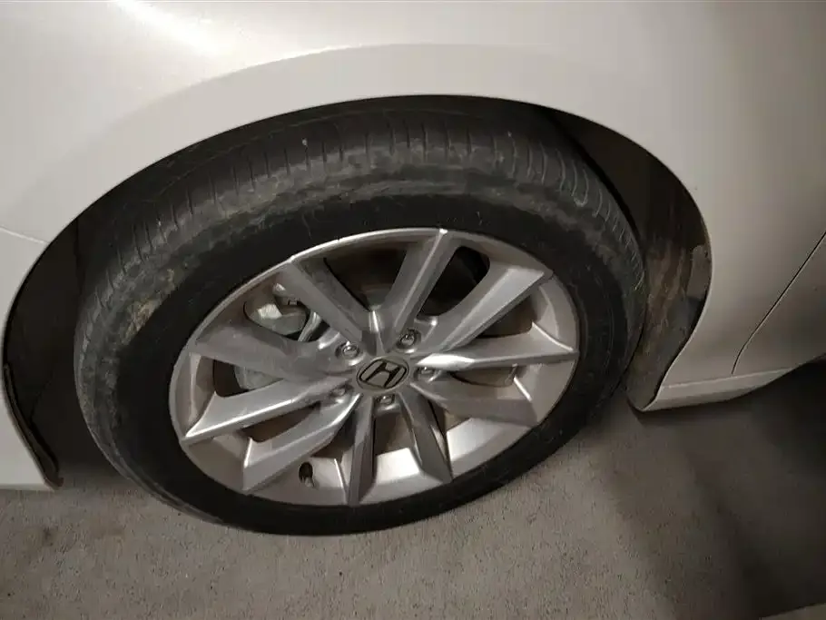 Honda Accord — фото 10