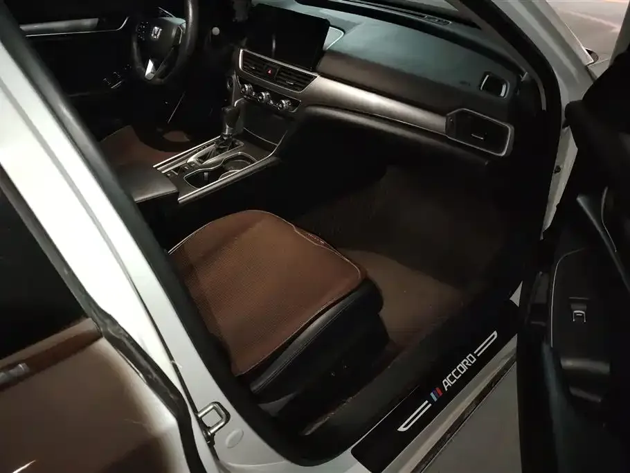 Honda Accord — фото 3