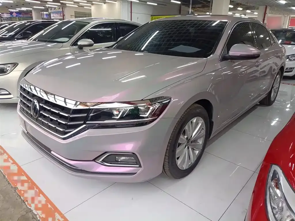 Volkswagen Passat — фото 1