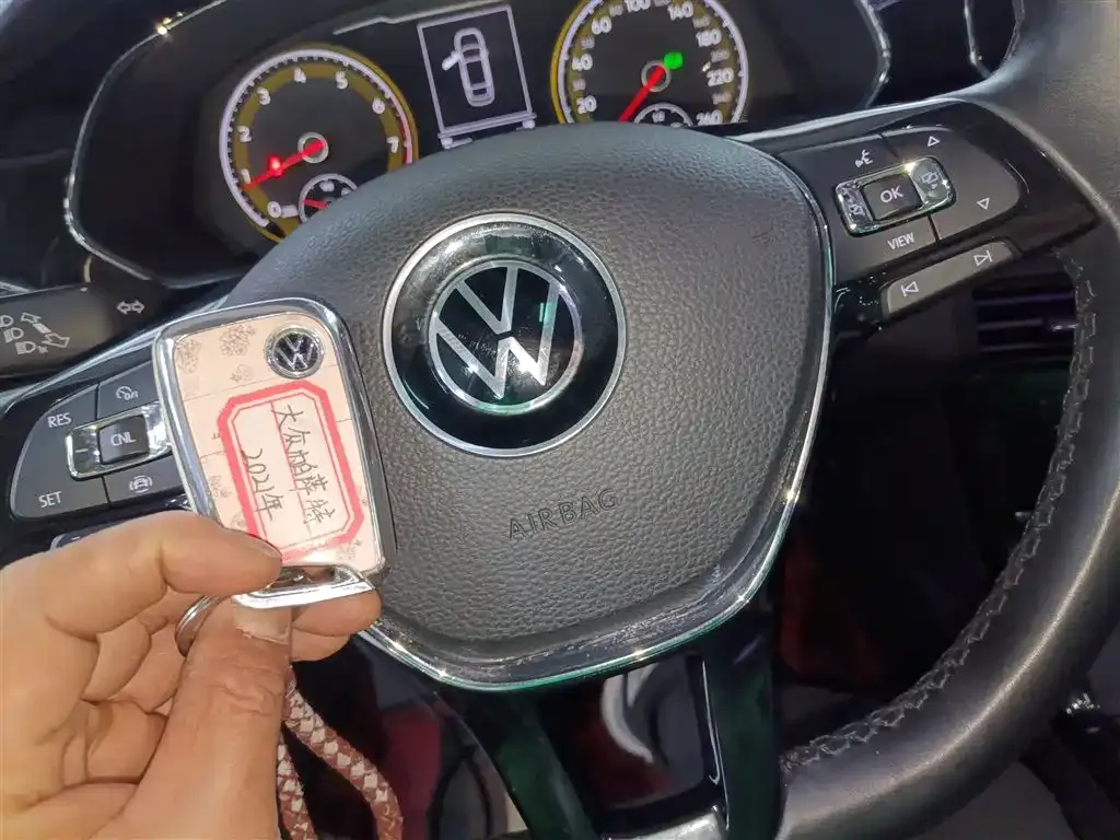 Volkswagen Passat — фото 8