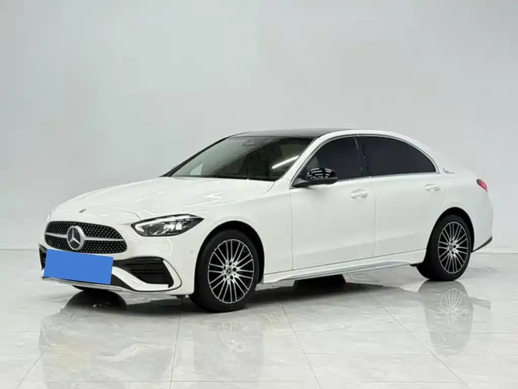 Mercedes-Benz C-Class — фото 1