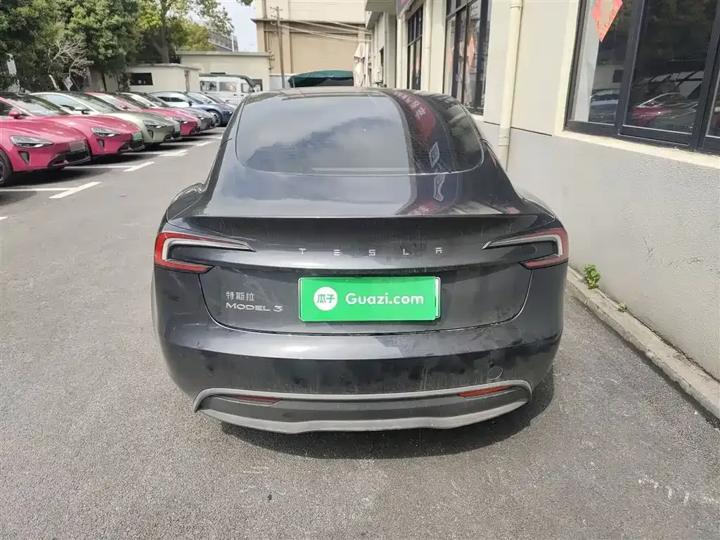 Tesla Model 3 — фото 6