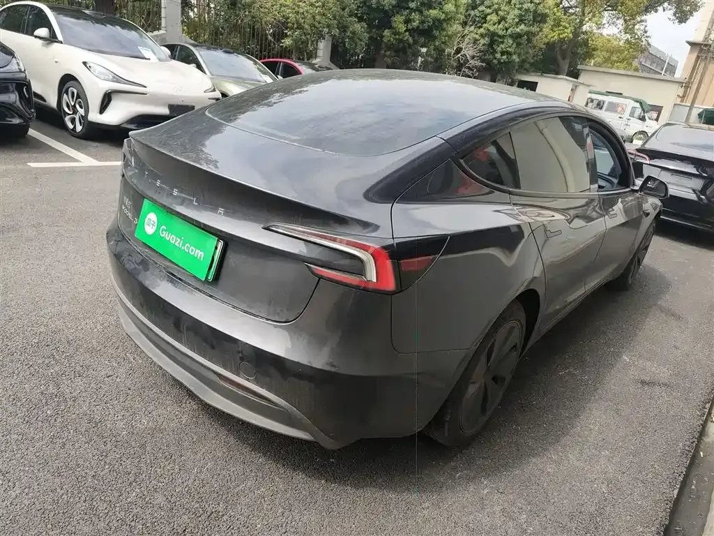 Tesla Model 3 — фото 8
