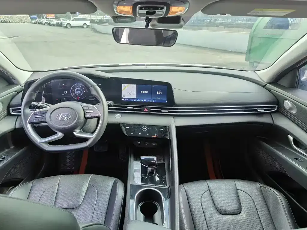 Hyundai Elantra 2022 из CN, фото 4