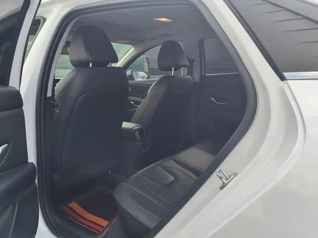 Hyundai Elantra 2022 из CN, фото 2